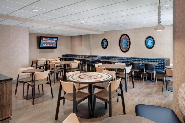 Fairfield Inn & Suites by Marriott Chicago Downtown/Magnificent Mile image 12